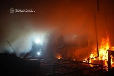 Росія вдарила по Запоріжжю дронами і КАБами: є загиблий і поранені (фото, відео)