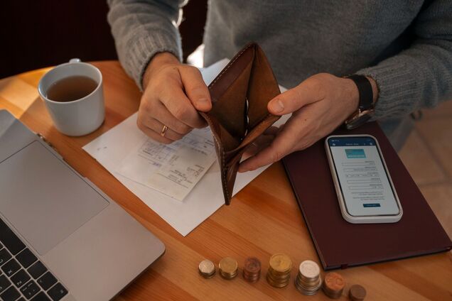 Кожен може “пробити” себе в реєстрі: як дізнатися про борги за комуналку та кредити в Україні